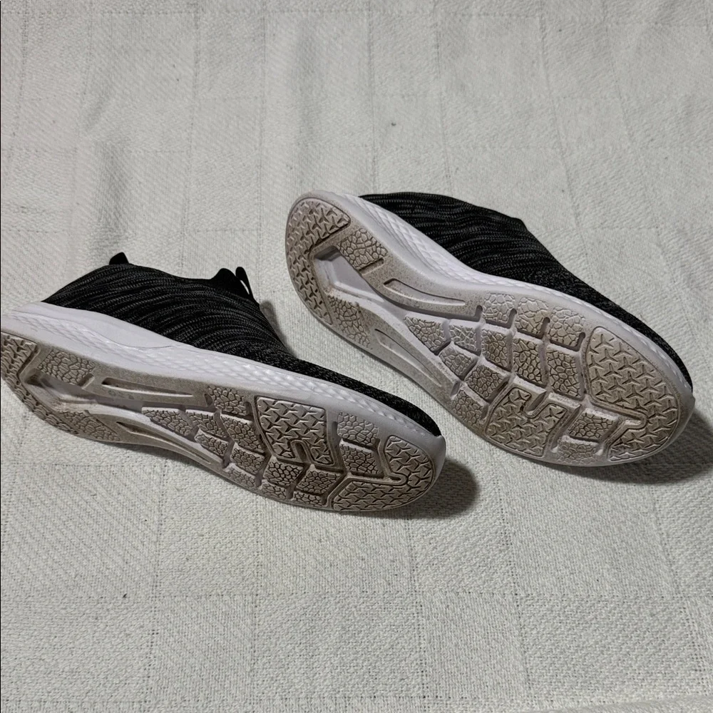 Cushionaire Black Knit Slip-On Women’s Shoes - Picture 8 of 8